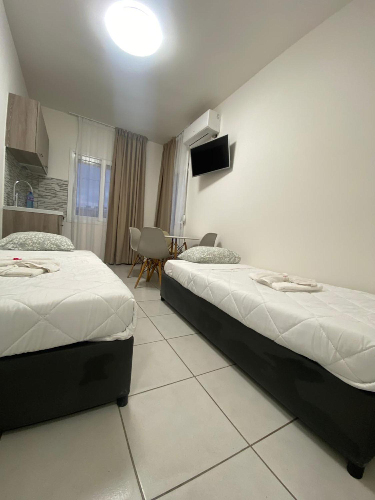Opalium Beach Front Suites ポトス エクステリア 写真